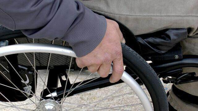 Help Your Loved One Choose Wheelchair - Supporting independence and mobility.