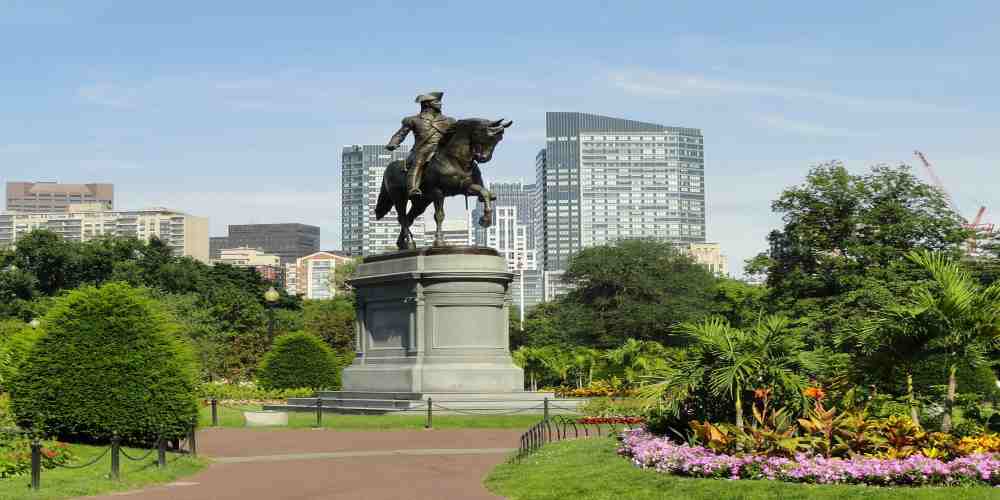 A stunning cityscape showcasing the beauty of one of the most picturesque cities in the USA.