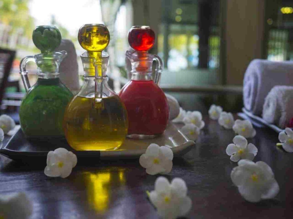 "Discover the Health Benefits of Essential Oils - Aromatic and Natural Solutions for Wellness"