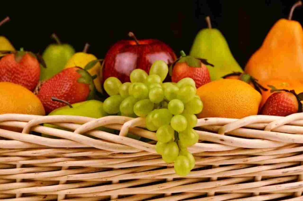 "Collage of 19 anti-aging fruits: Discover their natural benefits."