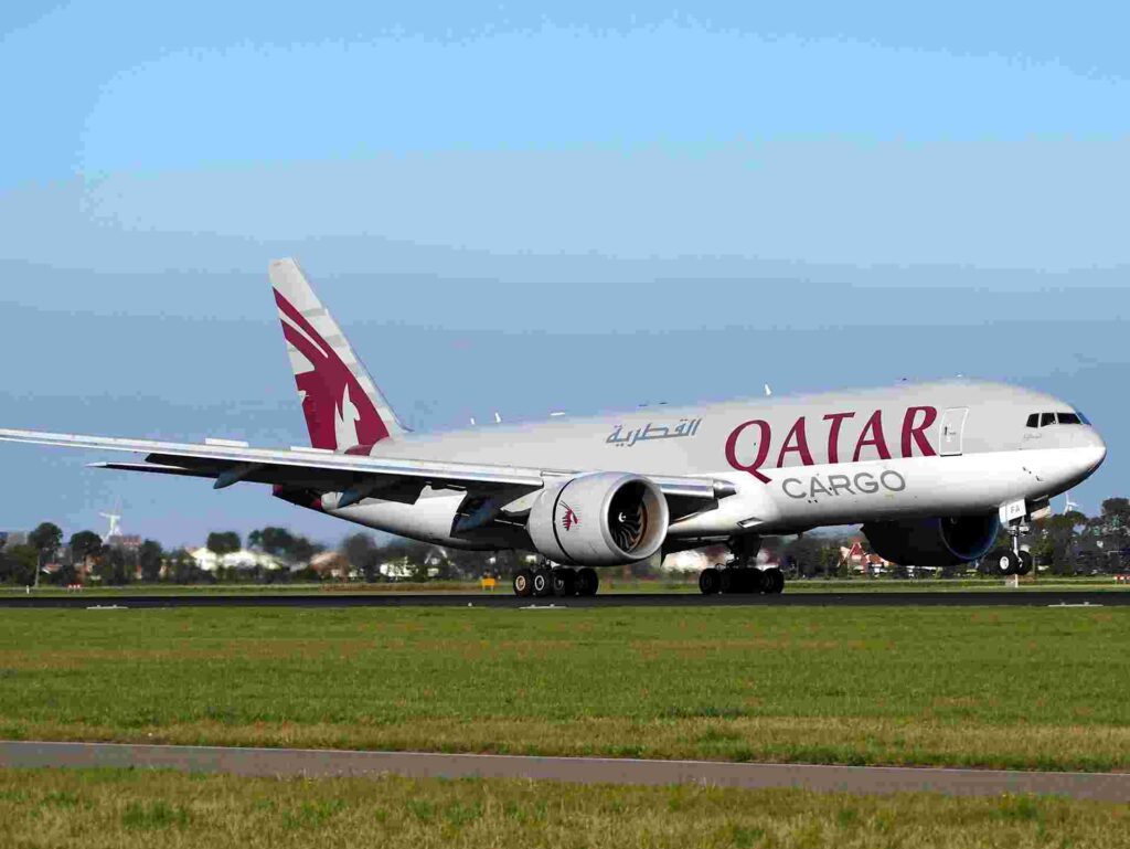Unveiling the World's Top Airlines: Exquisite Service, Safety, and Comfort.