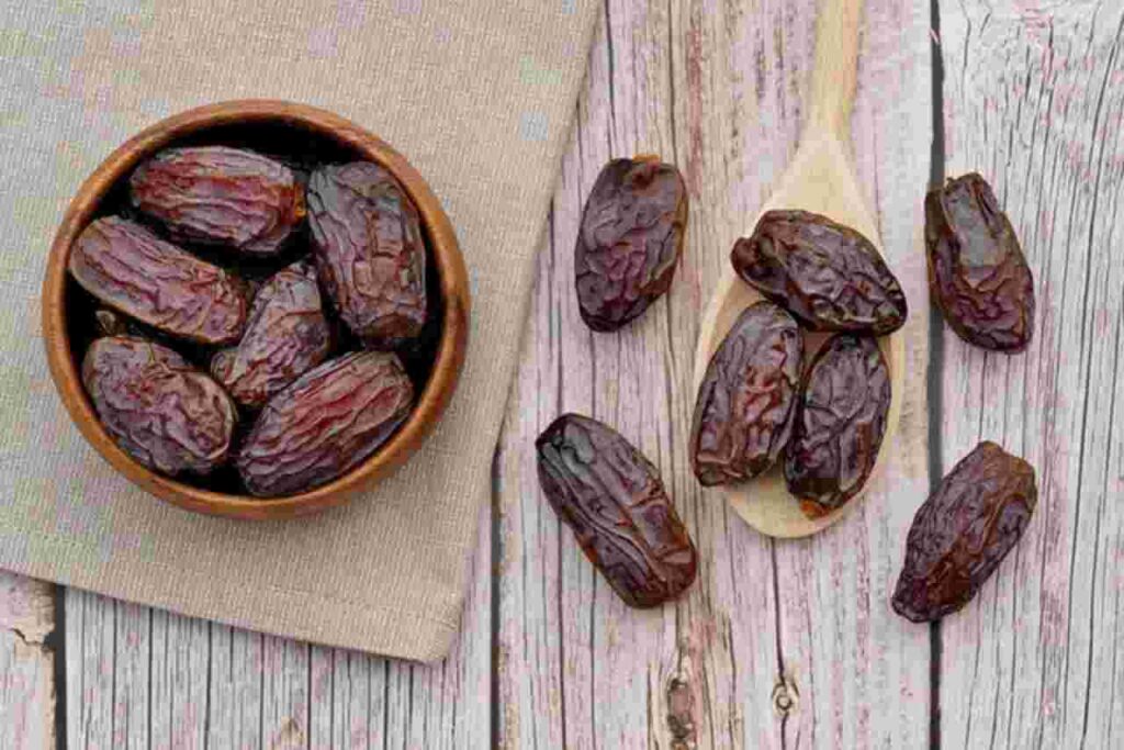 "Dates Benefits: Benefits of Eating Dates"