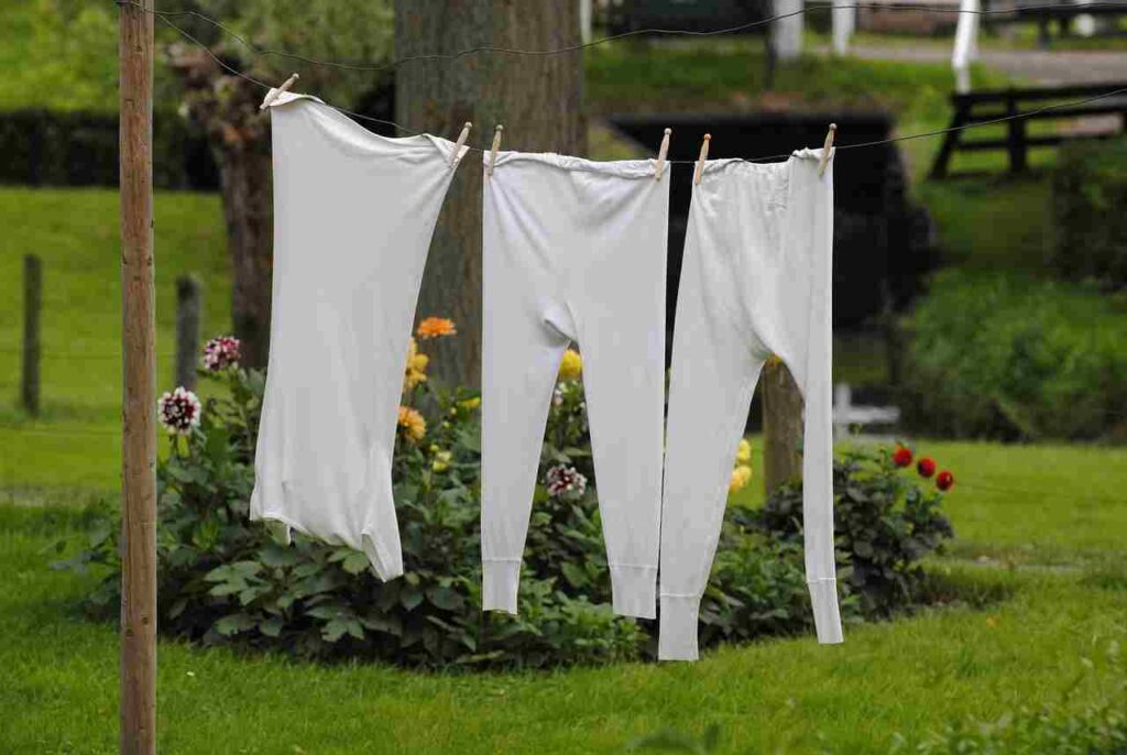 Effective water stain removal methods for fabrics - a comprehensive guide.